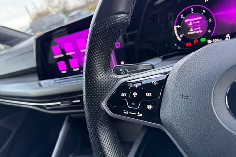 FP70WRW Volkswagen Golf 2.0 TDI R-Line DSG Euro 6 (s/s) 5dr Thumbnail #36