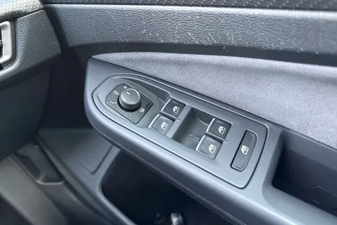 FP70WRW Volkswagen Golf 2.0 TDI R-Line DSG Euro 6 (s/s) 5dr Thumbnail #38