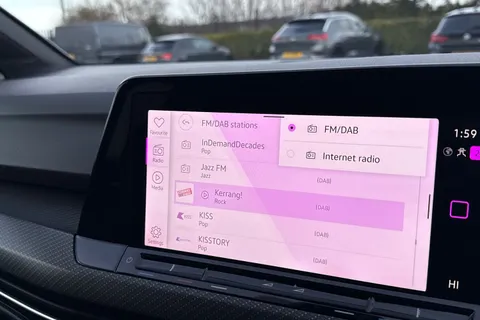 FP70WRW Volkswagen Golf 2.0 TDI R-Line DSG Euro 6 (s/s) 5dr Thumbnail #43