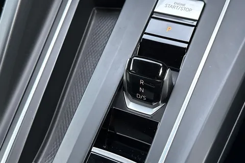 FP70WRW Volkswagen Golf 2.0 TDI R-Line DSG Euro 6 (s/s) 5dr Thumbnail #55