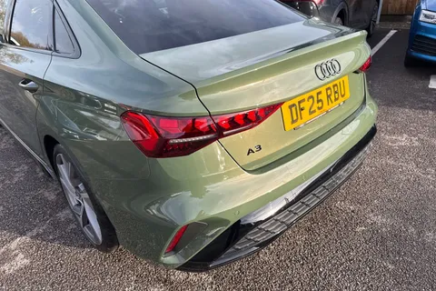 DF25RBU Audi A3 Black Edition 35 TFSI  150 PS S tronic Thumbnail #8