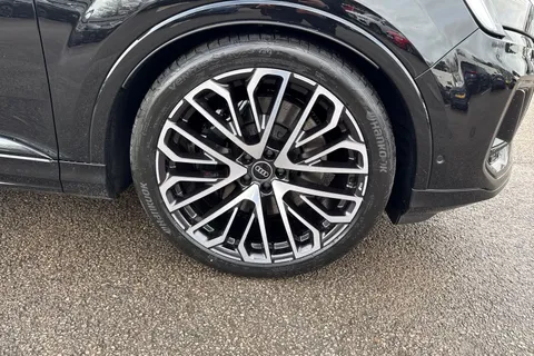  Audi SQ7 4.0 TFSI V8 Black Edition Tiptronic quattro Euro 6 (s/s) 5dr Thumbnail #10