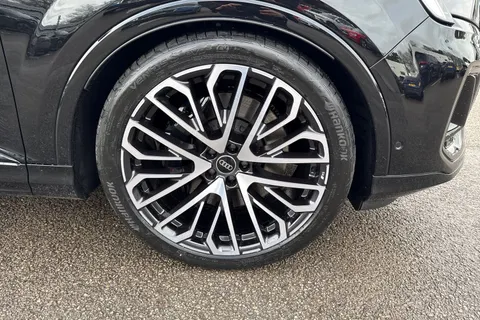  Audi SQ7 4.0 TFSI V8 Black Edition Tiptronic quattro Euro 6 (s/s) 5dr Thumbnail #12