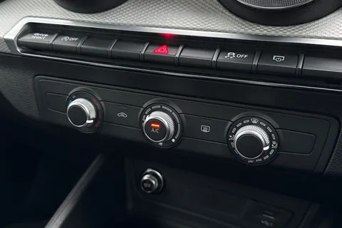 PX23OKM Audi Q2 Sport 35 TFSI  150 PS S tronic Thumbnail #20