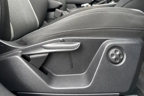 PX23OKM Audi Q2 Sport 35 TFSI  150 PS S tronic Thumbnail #46