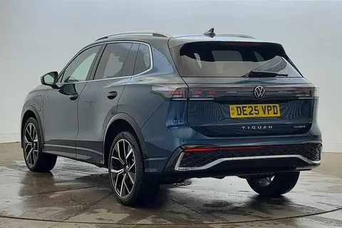 3 of 12 for VOLKSWAGEN TIGUAN 1.5 TSI 272 eHybrid R-Line 5dr DSG