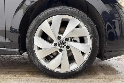 GL24TDV Volkswagen Golf 1.5 TSI Style 5dr Thumbnail #5