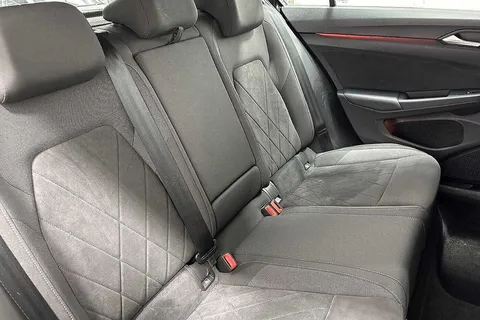 GL24TDV Volkswagen Golf 1.5 TSI Style 5dr Thumbnail #9