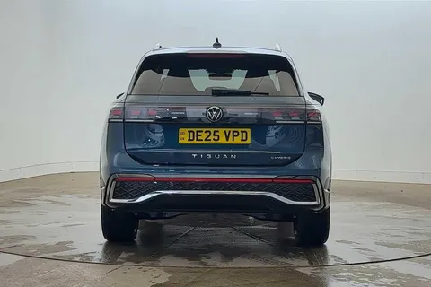 8 of 12 for VOLKSWAGEN TIGUAN 1.5 TSI 272 eHybrid R-Line 5dr DSG