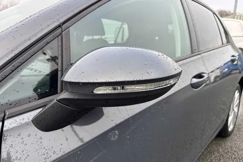 30 of 58 for VOLKSWAGEN GOLF 1.5 TSI 204 Match eHybrid 5dr DSG