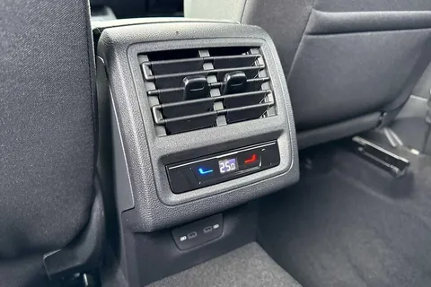 34 of 58 for VOLKSWAGEN GOLF 1.5 TSI 204 Match eHybrid 5dr DSG