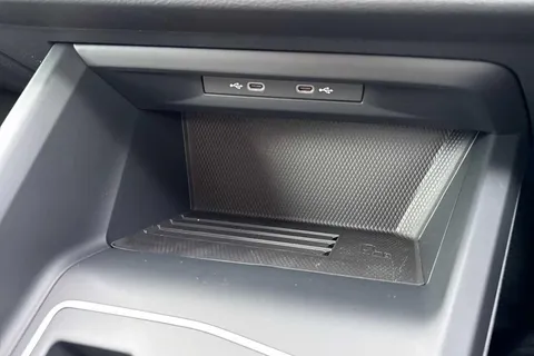 38 of 58 for VOLKSWAGEN GOLF 1.5 TSI 204 Match eHybrid 5dr DSG