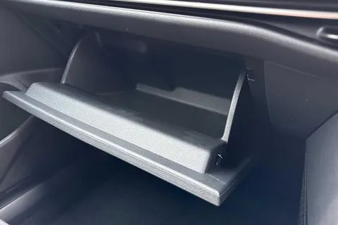 41 of 58 for VOLKSWAGEN GOLF 1.5 TSI 204 Match eHybrid 5dr DSG