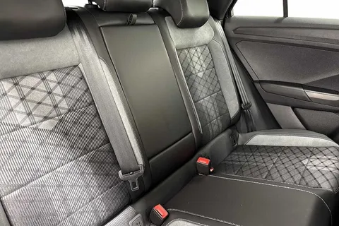 9 of 12 for VOLKSWAGEN T-ROC 2.0 TDI 150 EVO R-Line 5dr DSG