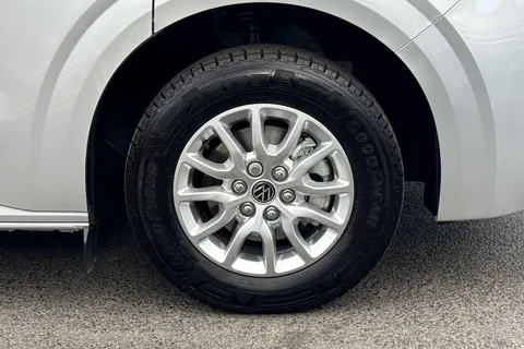 5 of 49 for VOLKSWAGEN TRANSPORTER 160kW 65kWh Commerce Pro Van Auto