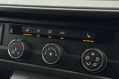 18 of 50 for VOLKSWAGEN TRANSPORTER 2.0 TDI 150 Highline Kombi Van DSG