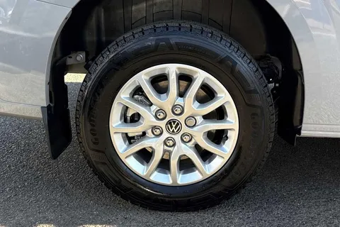 BV75OEY Volkswagen Transporter 160kW 65kWh Commerce Pro Van Auto Thumbnail #19