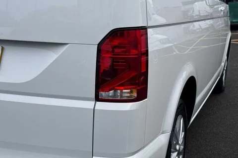 37 of 50 for VOLKSWAGEN TRANSPORTER 2.0 TDI 150 Highline Kombi Van DSG