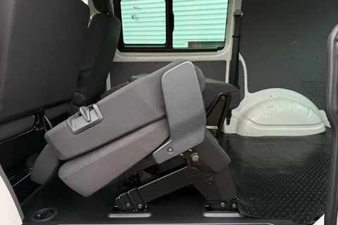 46 of 50 for VOLKSWAGEN TRANSPORTER 2.0 TDI 150 Highline Kombi Van DSG