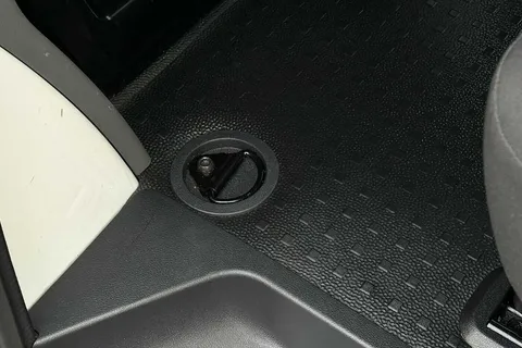 47 of 50 for VOLKSWAGEN TRANSPORTER 2.0 TDI 150 Highline Kombi Van DSG