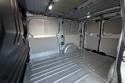 44 of 49 for VOLKSWAGEN TRANSPORTER 160kW 65kWh Commerce Pro Van Auto