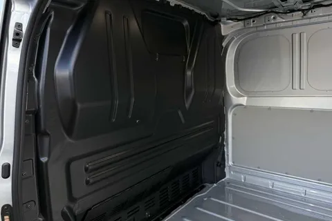 45 of 49 for VOLKSWAGEN TRANSPORTER 160kW 65kWh Commerce Pro Van Auto