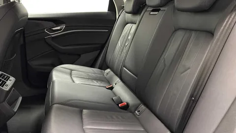 7 of 10 for AUDI E-TRON 230kW 50 Quattro 71kWh Technik 5dr Auto