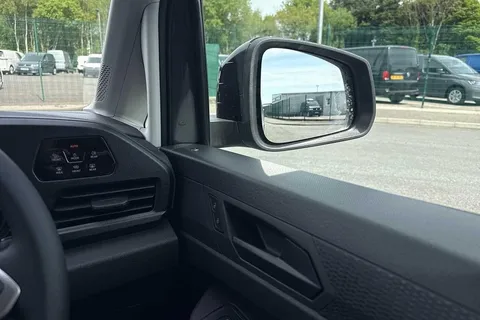 DA25CZJ Volkswagen Caddy Maxi 2.0 TDI 122PS Commerce Pro Van DSG [Tech Pack] Thumbnail #18