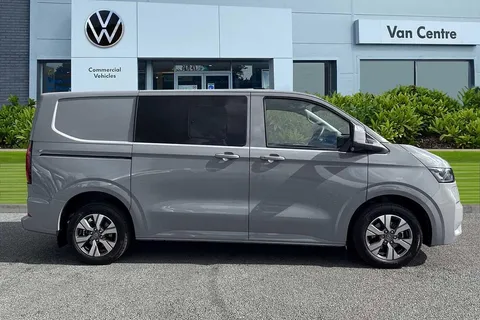 DG75CYF Volkswagen E-Transporter 160kW 65kWh Commerce Pro Kombi Van Auto Thumbnail #5