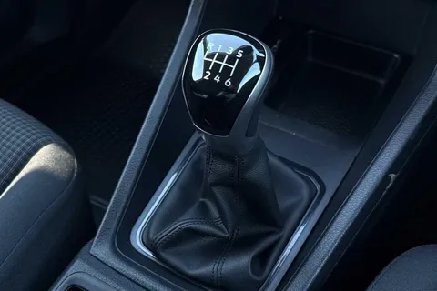 DA25FFG Volkswagen Caddy 2.0 TDI 102PS Commerce Van [Business/Tech Pack] Thumbnail #20