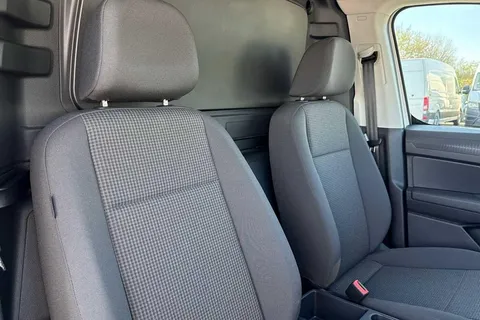 DA25FFG Volkswagen Caddy 2.0 TDI 102PS Commerce Van [Business/Tech Pack] Thumbnail #21