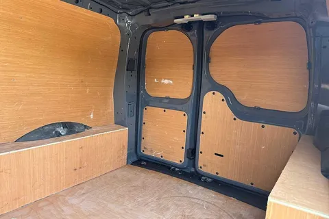 DE25TCU Volkswagen Caddy 2.0 TDI 75PS Commerce Van [Business/Tech Pack] Thumbnail #14