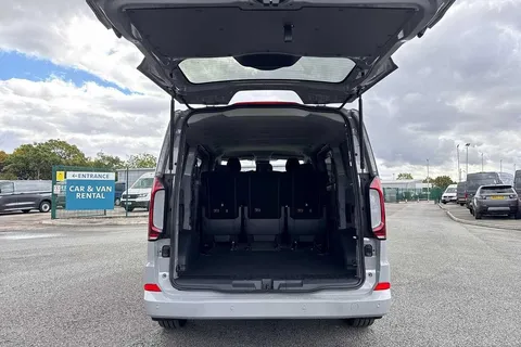 DG75CYF Volkswagen E-Transporter 160kW 65kWh Commerce Pro Kombi Van Auto Thumbnail #10