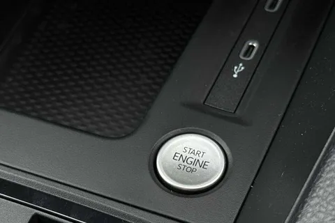 DA25CZJ Volkswagen Caddy Maxi 2.0 TDI 122PS Commerce Pro Van DSG [Tech Pack] Thumbnail #40