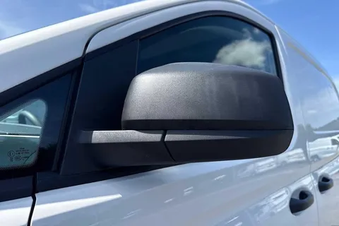 DE25VUC Volkswagen Caddy 2.0 TDI 75PS Commerce Van [Business/Tech Pack] Thumbnail #27