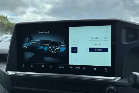 DG75CYF Volkswagen E-Transporter 160kW 65kWh Commerce Pro Kombi Van Auto Thumbnail #19