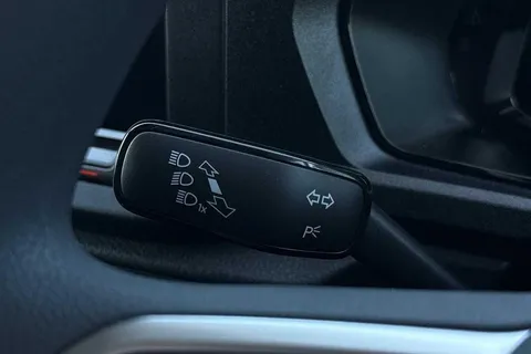 DA25FFG Volkswagen Caddy 2.0 TDI 102PS Commerce Van [Business/Tech Pack] Thumbnail #31