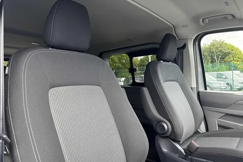 DG75CYF Volkswagen E-Transporter 160kW 65kWh Commerce Pro Kombi Van Auto Thumbnail #21