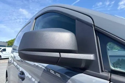 DE25TCU Volkswagen Caddy 2.0 TDI 75PS Commerce Van [Business/Tech Pack] Thumbnail #25