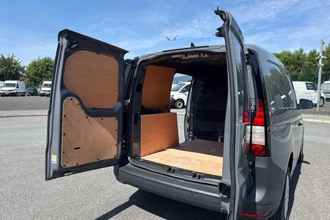 DE25TCU Volkswagen Caddy 2.0 TDI 75PS Commerce Van [Business/Tech Pack] Thumbnail #30