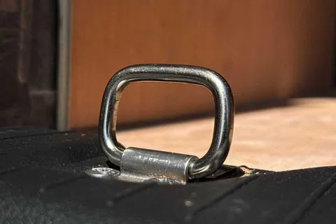 DE25TCU Volkswagen Caddy 2.0 TDI 75PS Commerce Van [Business/Tech Pack] Thumbnail #31