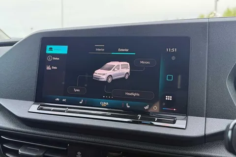 DA25CZJ Volkswagen Caddy Maxi 2.0 TDI 122PS Commerce Pro Van DSG [Tech Pack] Thumbnail #55