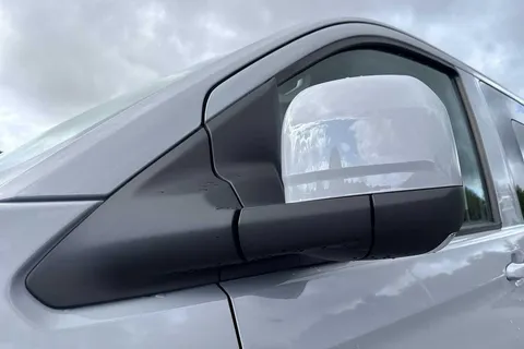 DG75CYF Volkswagen E-Transporter 160kW 65kWh Commerce Pro Kombi Van Auto Thumbnail #27