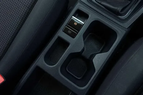 DE25VUC Volkswagen Caddy 2.0 TDI 75PS Commerce Van [Business/Tech Pack] Thumbnail #40