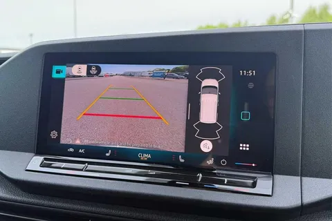 DA25CZJ Volkswagen Caddy Maxi 2.0 TDI 122PS Commerce Pro Van DSG [Tech Pack] Thumbnail #56