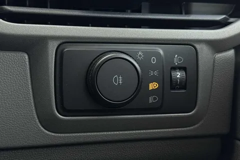 DG75CYF Volkswagen E-Transporter 160kW 65kWh Commerce Pro Kombi Van Auto Thumbnail #35