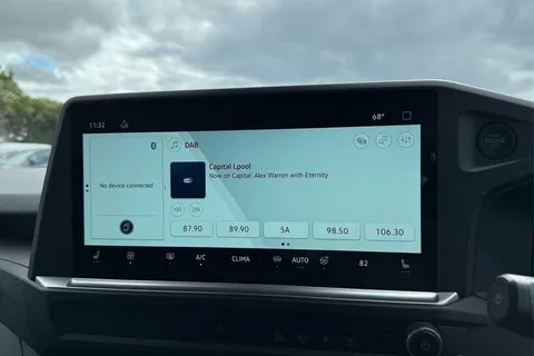 DG75CYF Volkswagen E-Transporter 160kW 65kWh Commerce Pro Kombi Van Auto Thumbnail #46