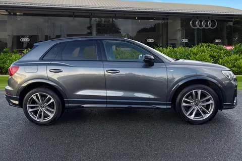 DP22TGF Audi Q3 Black Edition 35 TFSI  150 PS S tronic Thumbnail #4