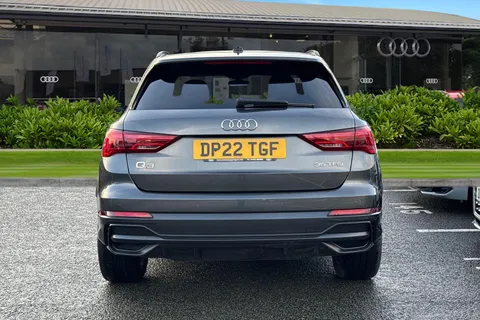 DP22TGF Audi Q3 Black Edition 35 TFSI  150 PS S tronic Thumbnail #5