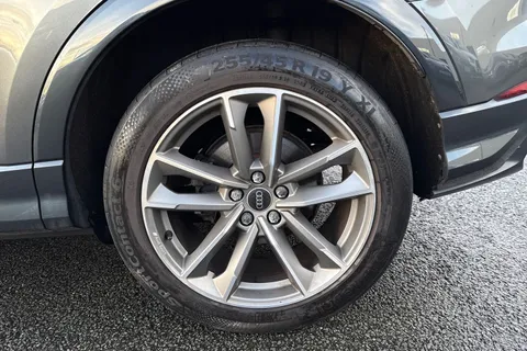 DP22TGF Audi Q3 Black Edition 35 TFSI  150 PS S tronic Thumbnail #13